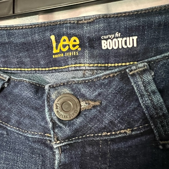 Lee Modern Series Curvy Fit Bootcut Jeans - sz 4 Medium - Picture 5 of 12
